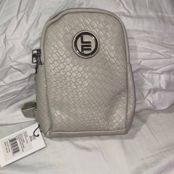 London Fog Broadway - Picture 3 of 3